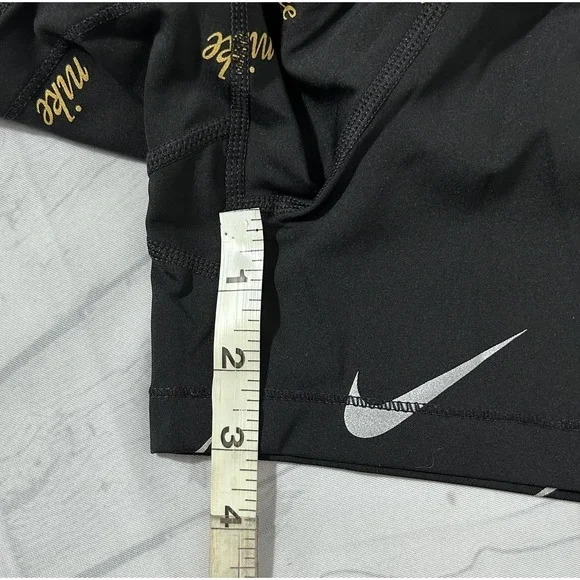 Nike Pro Shorts Womens Small Black 3 In Tight Fit Compression Training - Picture 6 of 6